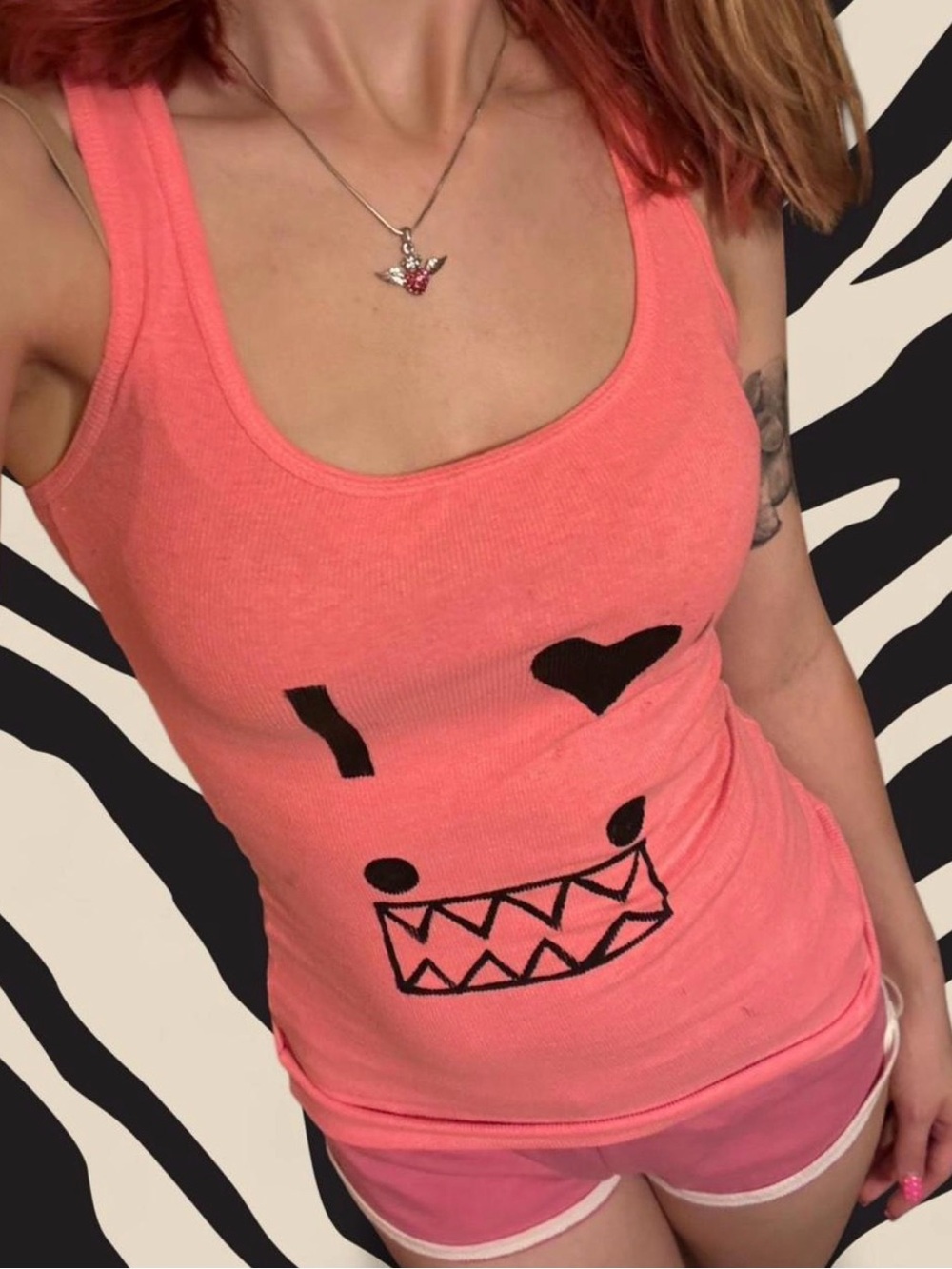 Hand painted scene Domo tank